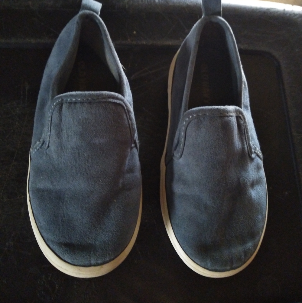 Old Navy slip on (toddler)